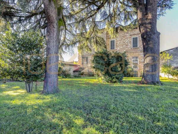 intera palazzina in vendita a Gussago in zona Piazza
