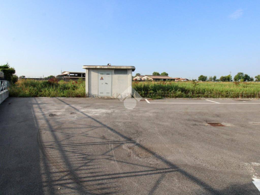 capannone in vendita a Gussago in zona Mandolossa