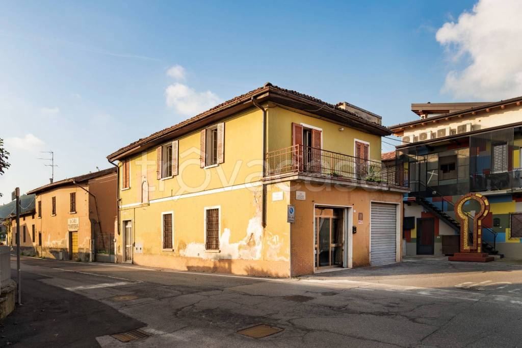 casa indipendente in vendita a Gussago in zona Ronco
