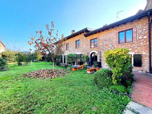 casa indipendente in vendita a Gussago in zona Ronco