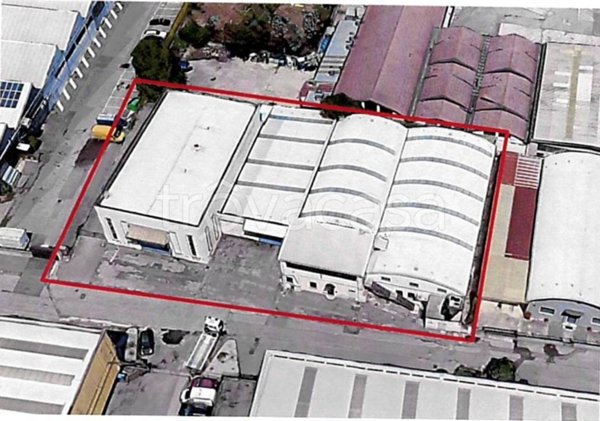 locale commerciale in vendita a Gussago in zona Mandolossa