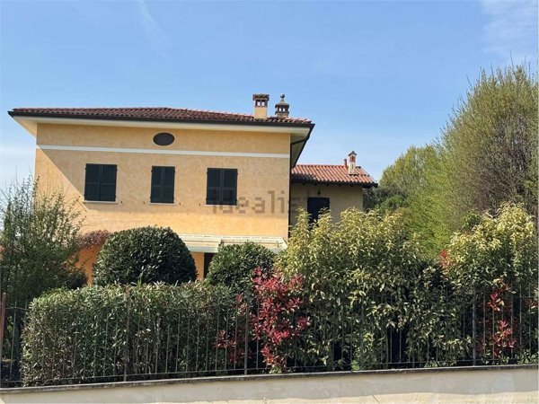 casa indipendente in vendita a Gussago in zona Villa