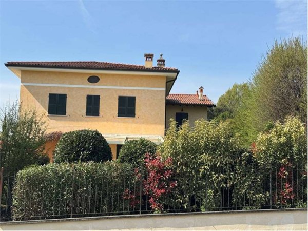 casa indipendente in vendita a Gussago in zona Villa