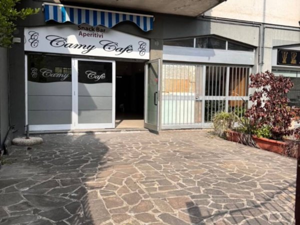 negozio in vendita a Gussago in zona Piazza