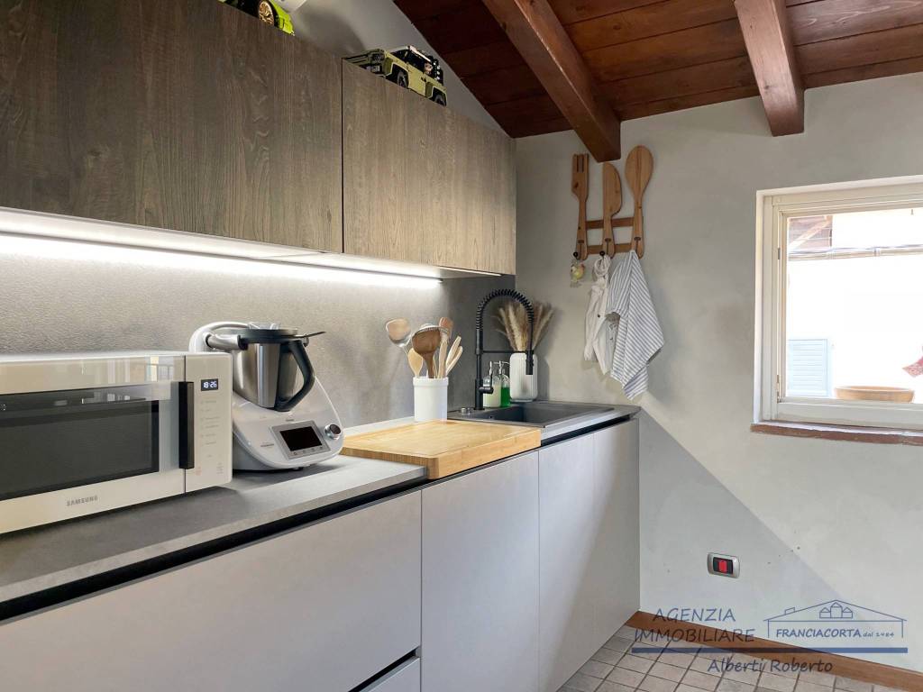 casa indipendente in vendita a Gussago in zona Croce