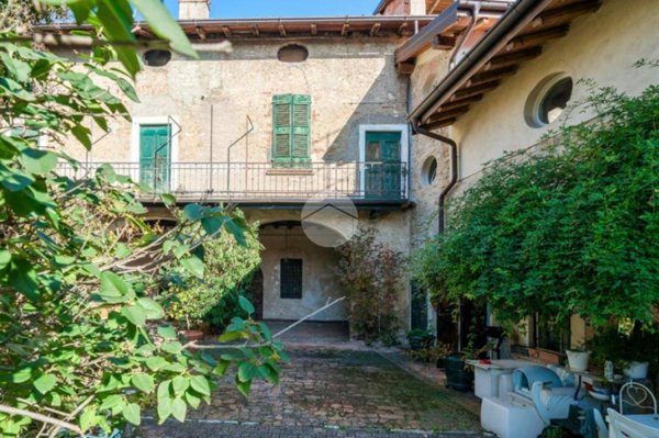casa indipendente in vendita a Gussago in zona Villa