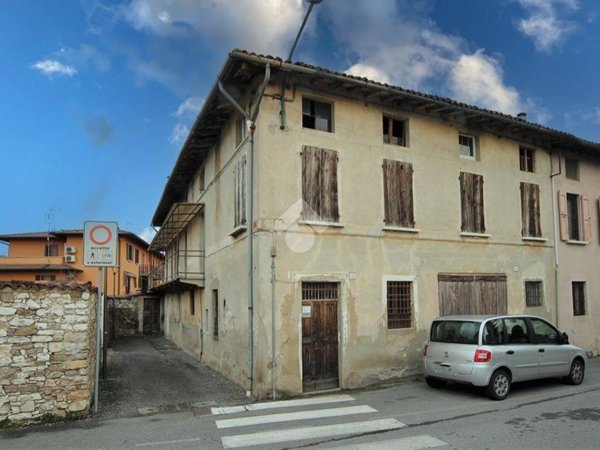 casa indipendente in vendita a Gussago in zona Piazza