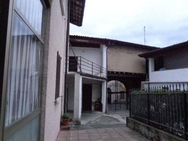 casale in vendita a Gussago