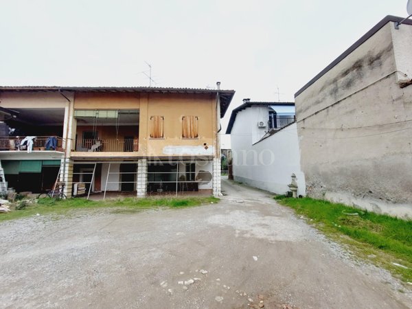 casa indipendente in vendita a Gussago