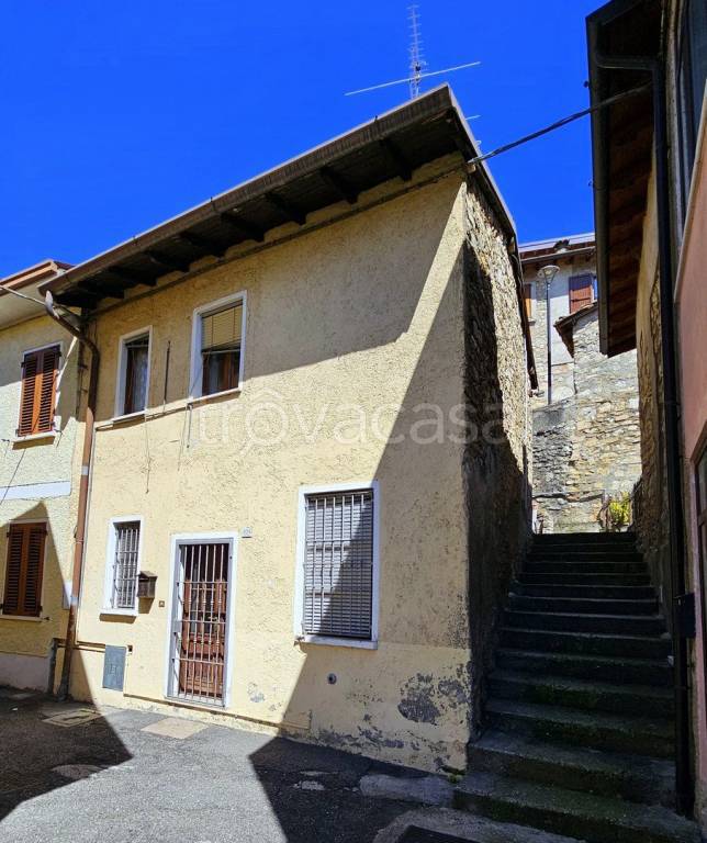 appartamento in vendita a Gussago in zona Civine