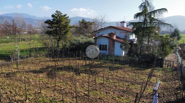 casa indipendente in vendita a Gussago in zona Villa