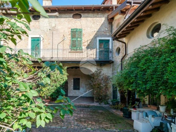 casa indipendente in vendita a Gussago in zona Piazza
