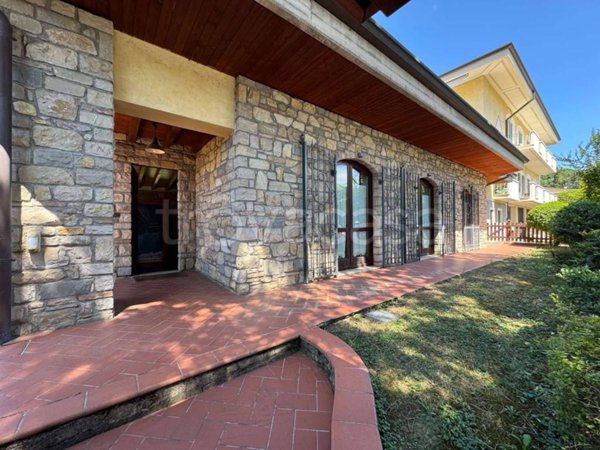 casa indipendente in vendita a Gussago in zona Villa