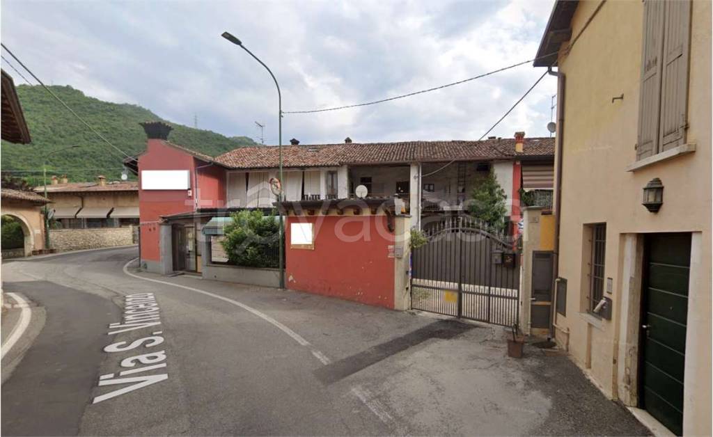 appartamento in vendita a Gussago in zona Piazza