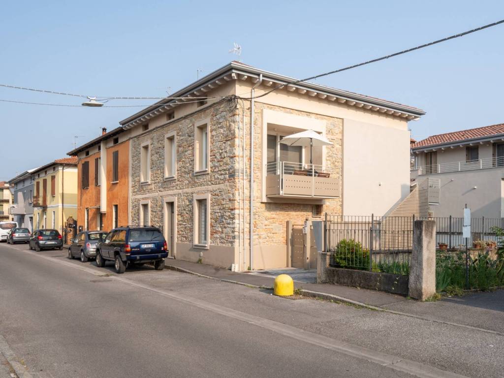 appartamento in vendita a Gussago in zona Piazza