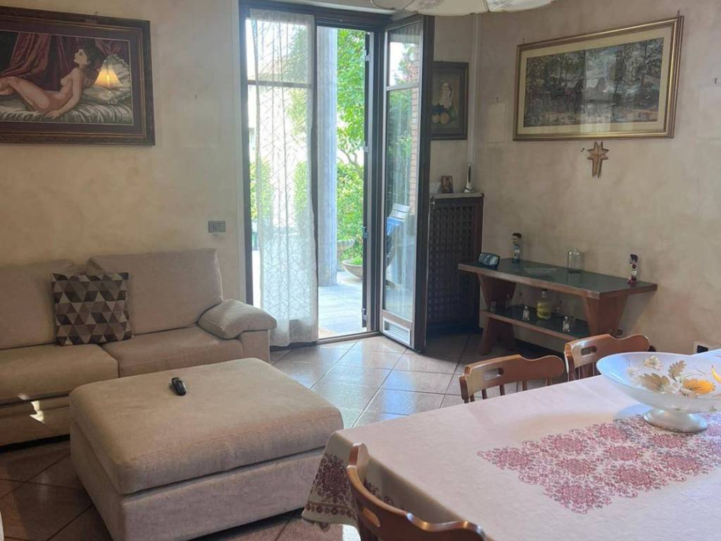 casa indipendente in vendita a Gussago in zona Piazza