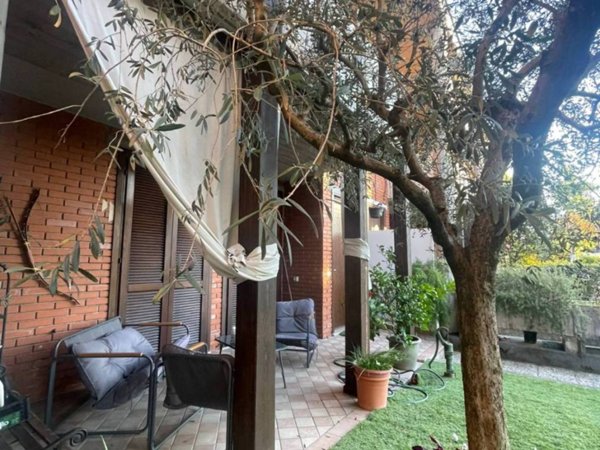 casa indipendente in vendita a Gussago in zona Villa