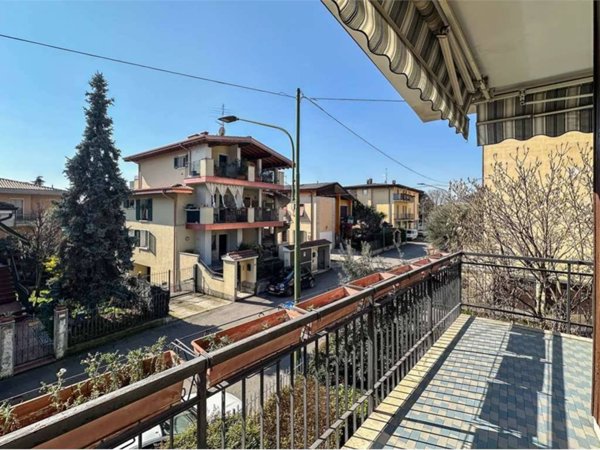 casa indipendente in vendita a Gussago in zona Villa