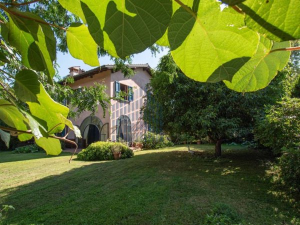 casa indipendente in vendita a Gussago in zona Piazza