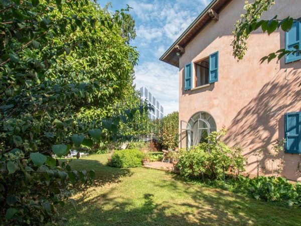 casa indipendente in vendita a Gussago in zona Piazza