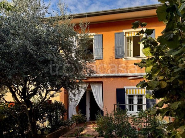 casa indipendente in vendita a Gussago in zona Villa