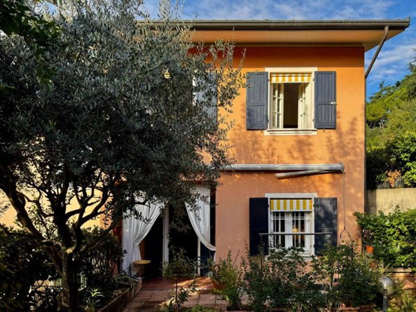 casa indipendente in vendita a Gussago in zona Piazza