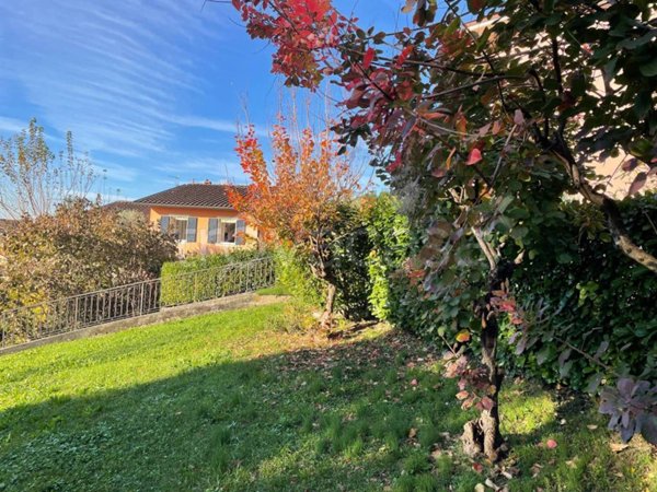 casa indipendente in vendita a Gussago in zona Villa