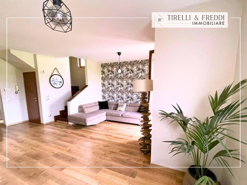 casa indipendente in vendita a Gussago in zona Villa