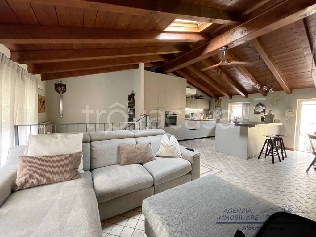 casa indipendente in vendita a Gussago in zona Croce