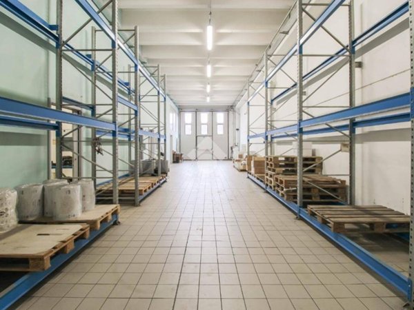 locale commerciale in vendita a Gussago