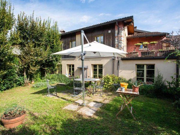 casa indipendente in vendita a Gussago in zona Piazza