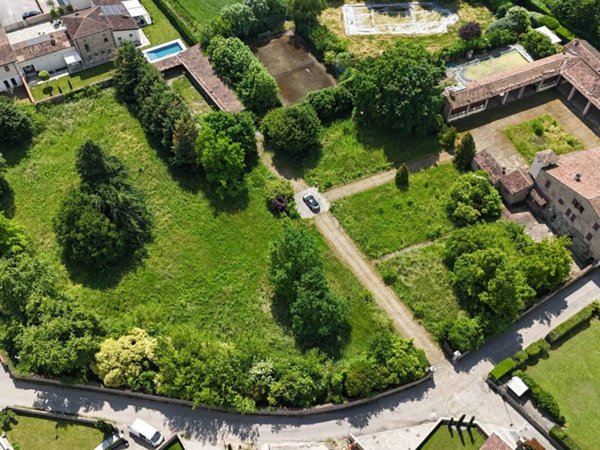 casa indipendente in vendita a Gussago in zona Piazza