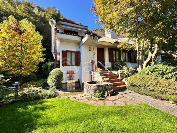 casa indipendente in vendita a Gussago in zona Villa