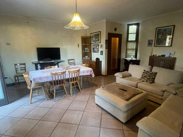 casa indipendente in vendita a Gussago in zona Villa