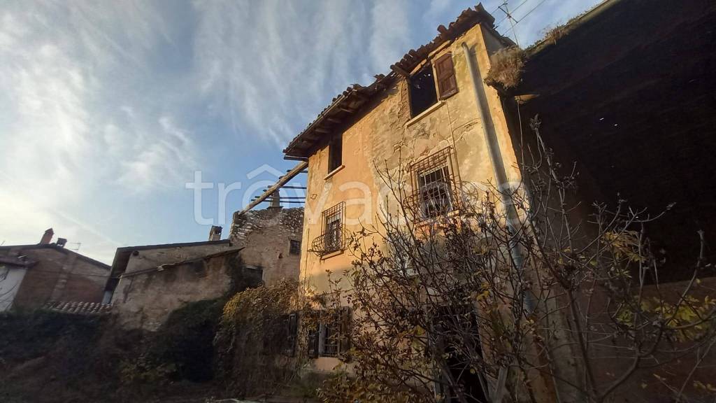 casale in vendita a Gussago in zona Ronco