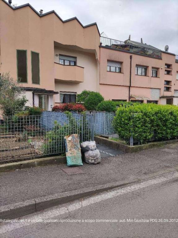 appartamento in vendita a Gussago in zona Ronco