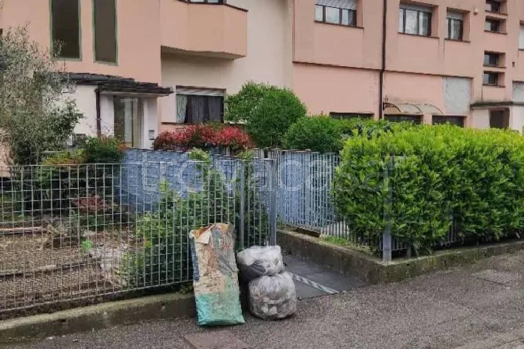 appartamento in vendita a Gussago in zona Ronco