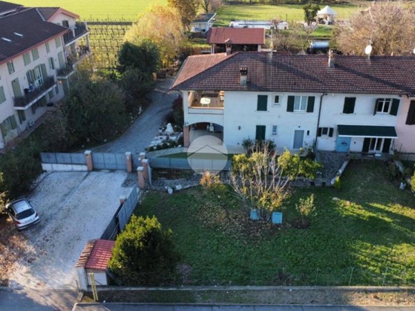 casa indipendente in vendita a Gussago in zona Piazza