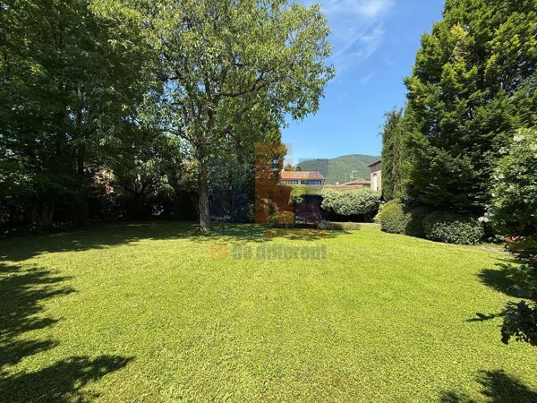 esavano in vendita a Gussago