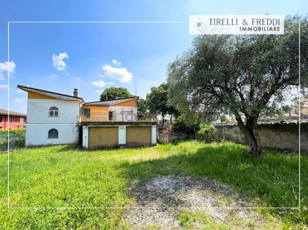 casa indipendente in vendita a Gussago in zona Villa