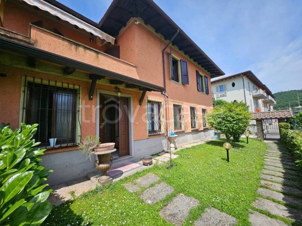 casa indipendente in vendita a Gussago in zona Piazza