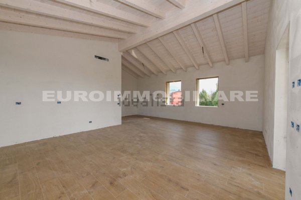 appartamento in vendita a Gussago in zona Ronco