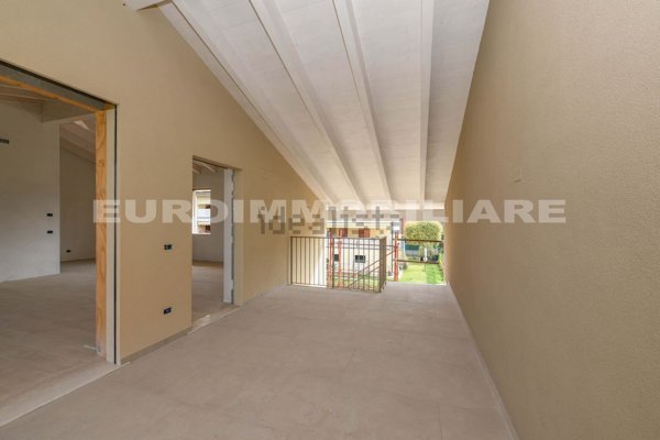 appartamento in vendita a Gussago in zona Ronco