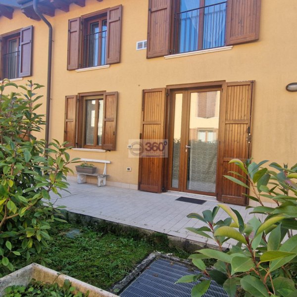 appartamento in vendita a Gussago in zona Ronco