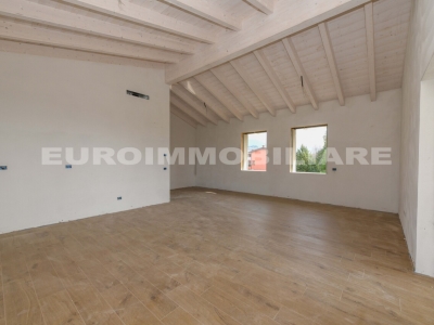 appartamento in vendita a Gussago in zona Ronco