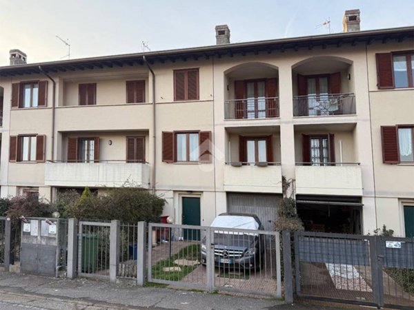 casa indipendente in vendita a Gussago in zona Piazza