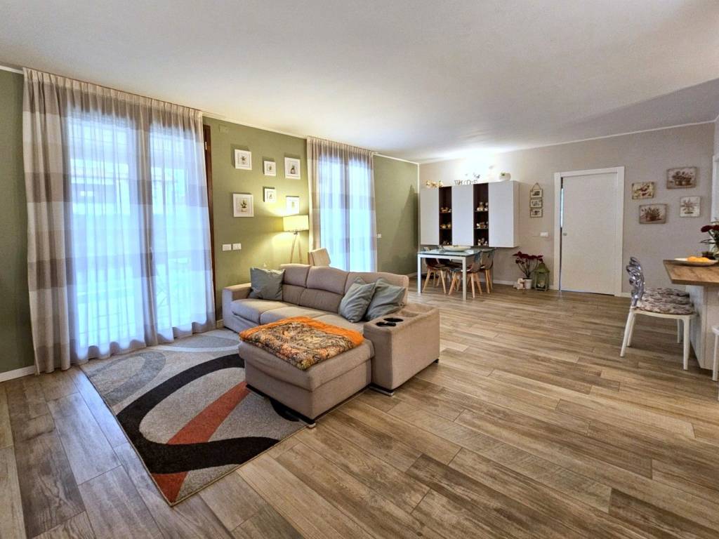 appartamento in vendita a Gussago in zona Piazza