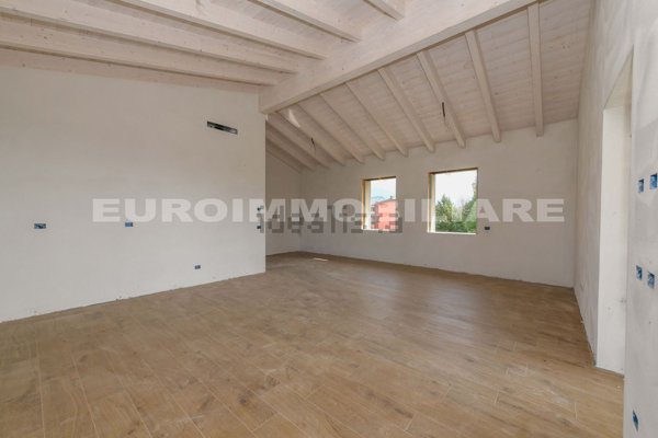 appartamento in vendita a Gussago in zona Ronco