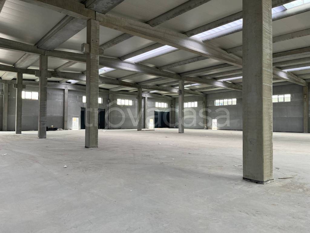 locale commerciale in vendita a Gussago