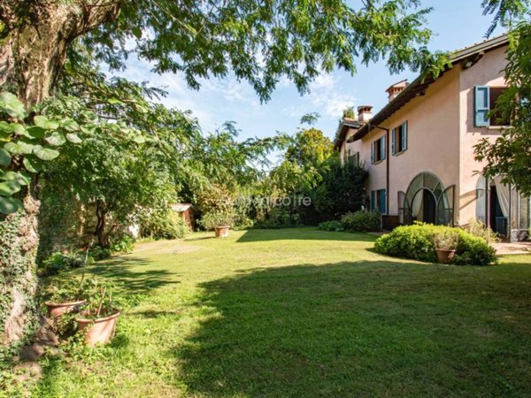 casa indipendente in vendita a Gussago in zona Piazza